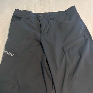 Mens Kuiu shorts. Gray sz 36